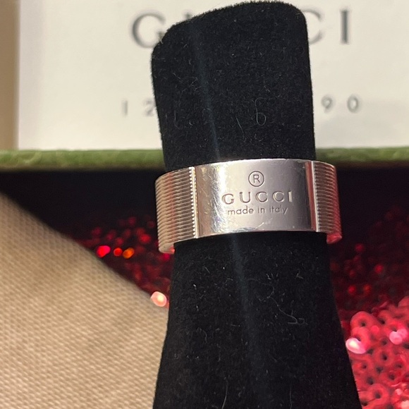 🔥🔥AUTHENTIC GUCCI Made In Italy Sterling Silver Thin Trademark Ring-🔥🔥NWT - Picture 11 of 15